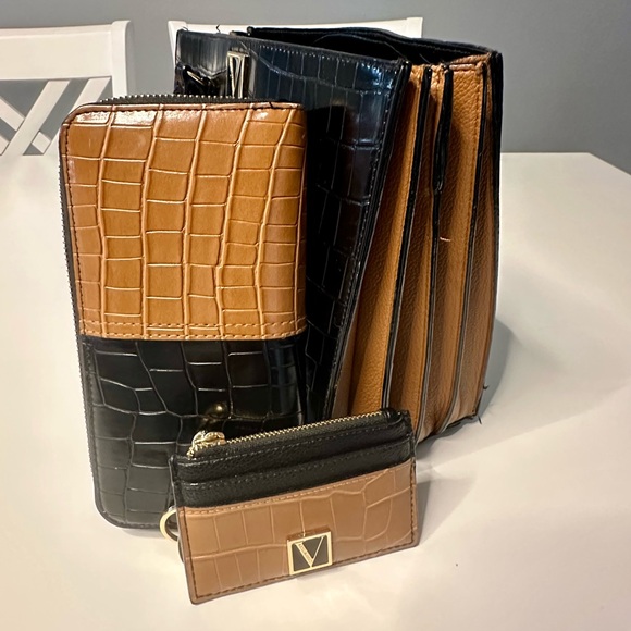 Matching Purse Set of 3 - Picture 11 of 11